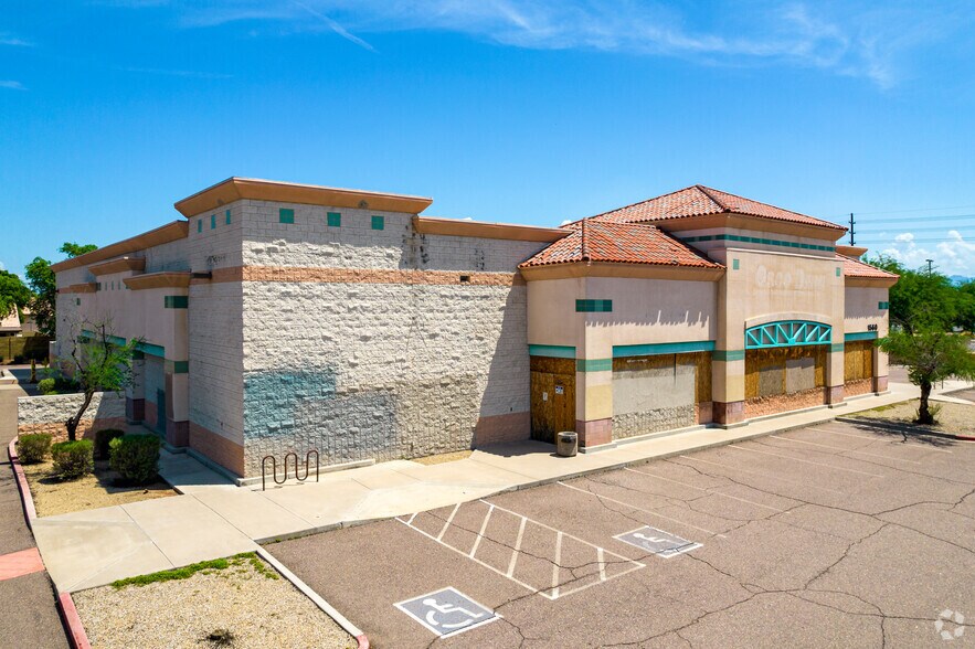 More Photos Of 1560 E Elliot Rd, Gilbert Drugstore For Lease