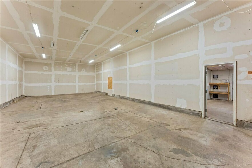 More Photos Of 941 Beaver Creek Rd, Aumsville Industrial For Sale