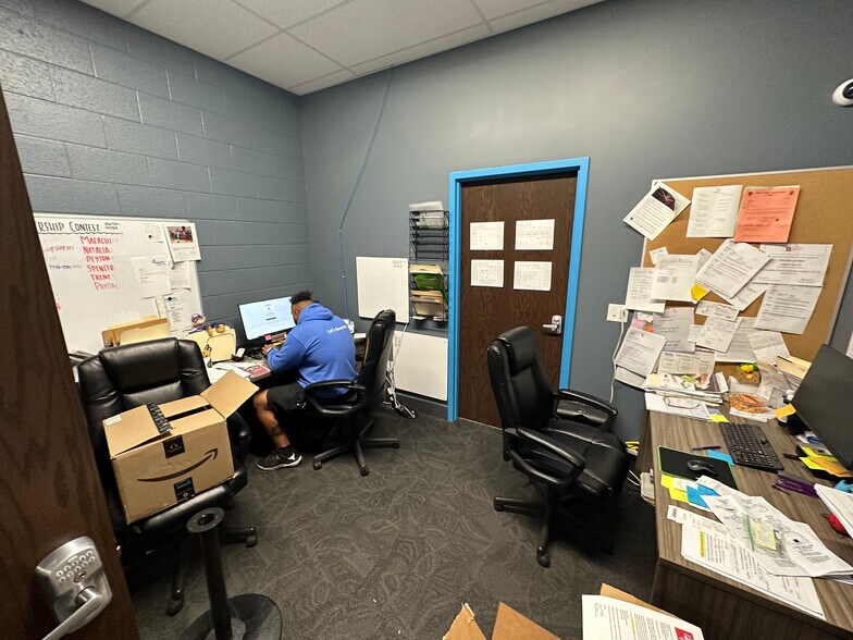 More Photos Of 1250 4th Ave NW, Minot Storefront For Lease