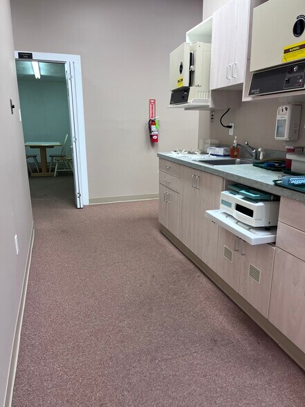 More Photos Of 871 W King St, Shippensburg Office For Lease