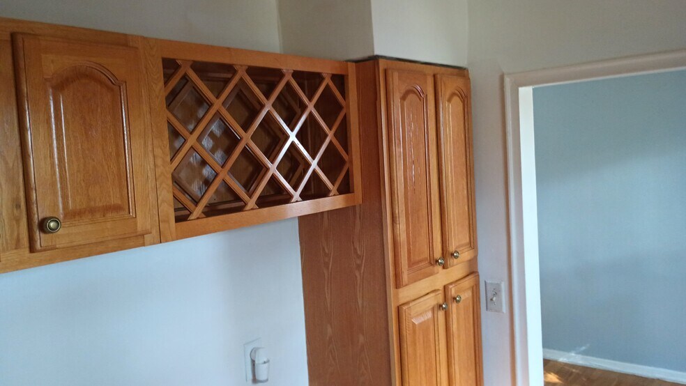 More Photos Of 94 Spruce St, Yonkers Apartments For Sale