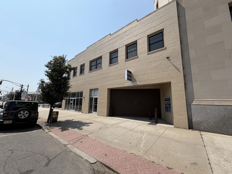 More Photos Of 3100 Bergenline Ave, Union City Office Residential For Lease