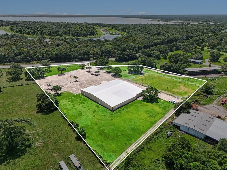 More Photos Of 37310 FM 521 Rd, Brazoria Distribution For Lease