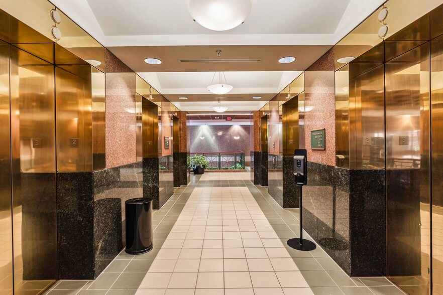 More Photos Of 1 S Main St, Dayton Office For Lease