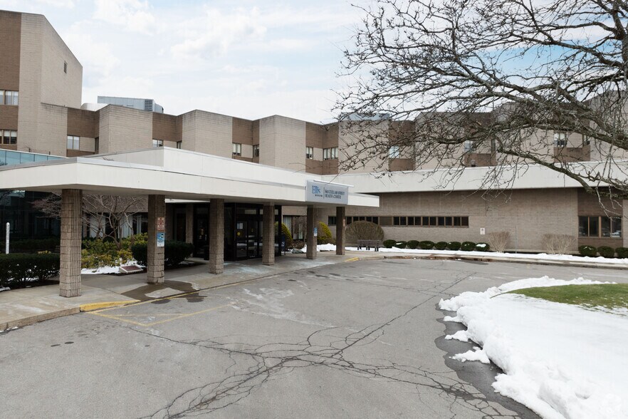 More Photos Of 624 McClellan St, Schenectady Medical For Lease