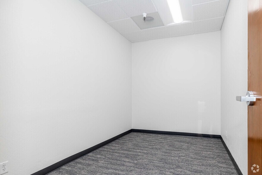 More Photos Of 2286-2298 Tripaldi Way, Hayward Unknown For Lease