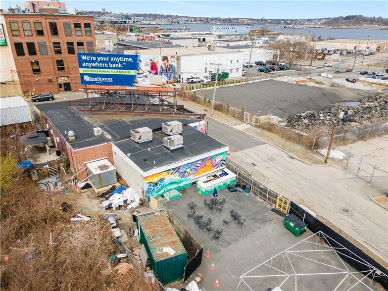 More Photos Of 36 Oxford St, Providence Flex For Sale