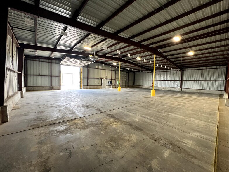 More Photos Of 1994 Highland Ave E, Twin Falls Warehouse For Lease