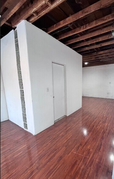 More Photos Of 2500-2514 Cesar E Chavez, Los Angeles Storefront For Sale