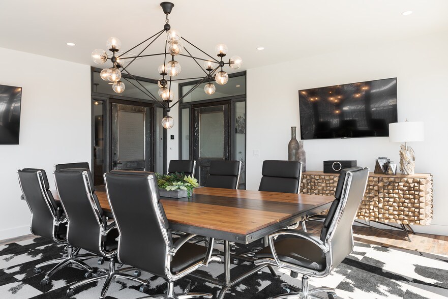 More Photos Of 5343 S Woodrow St, Murray Medical For Lease