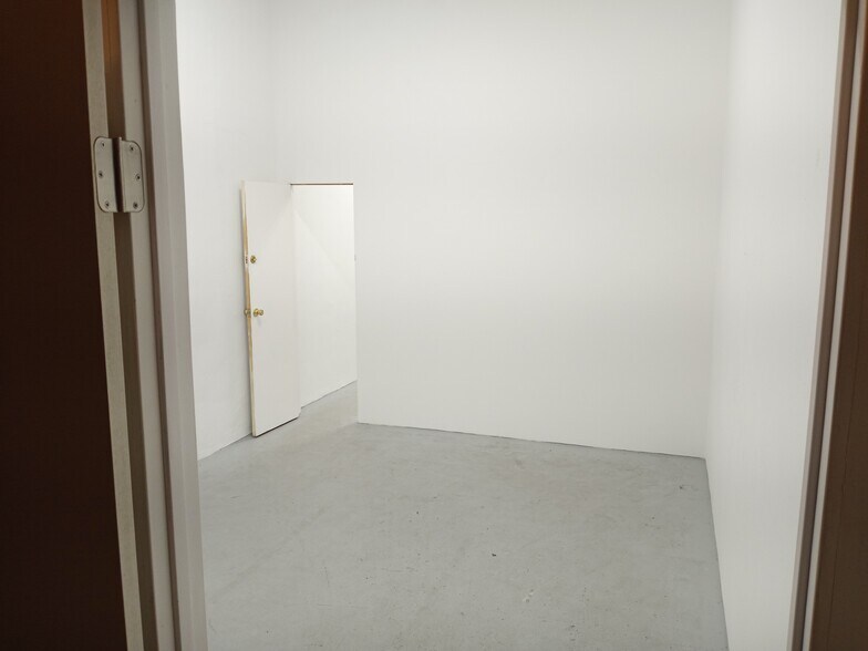 More Photos Of 1111-1115 N La Brea Ave, Inglewood Loft Creative Space For Sale