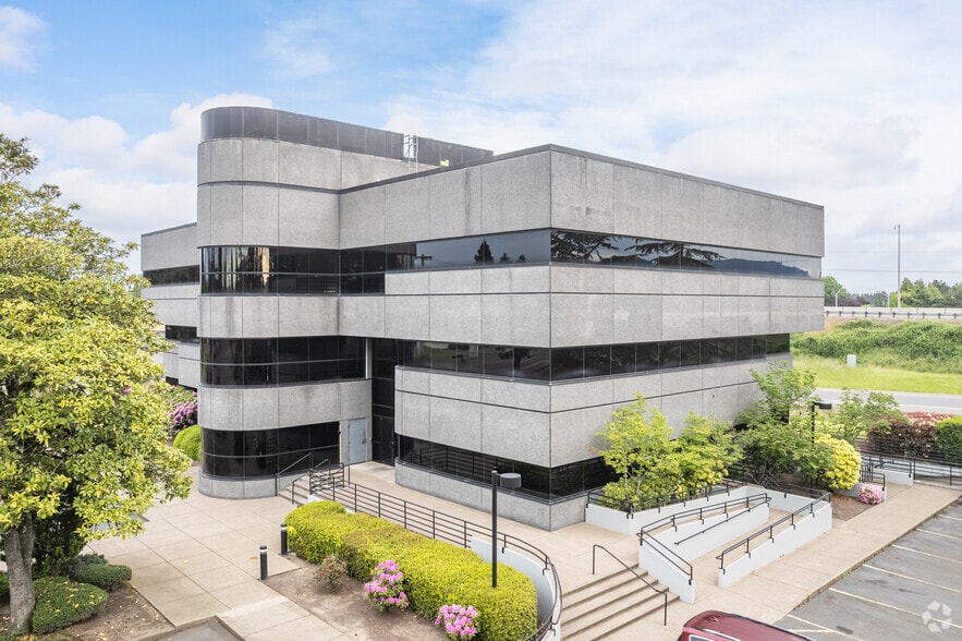 More Photos Of 2295 Coburg Rd, Eugene Office For Lease