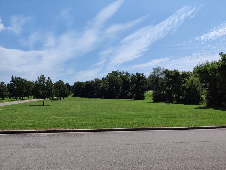 111 Main Pky, Tahlequah, OK 74464 Land For Sale