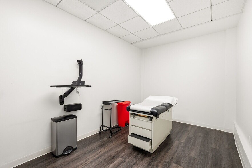 More Photos Of 739-741 N Fairfax Ave, Los Angeles Medical For Sale