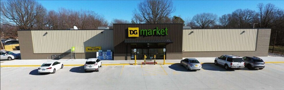 Primary Photo Of 704 Ohio St, Brookport Convenience Store For Sale