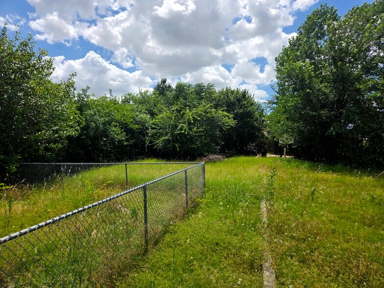 More Photos Of 2222 Belt Line Rd, Garland Religious Facility For Sale