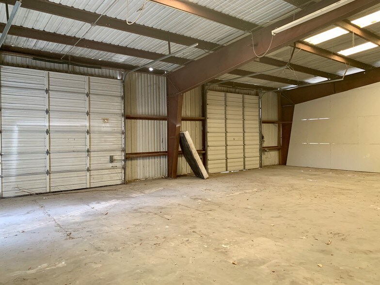 More Photos Of 501 Hereford Rd, Corpus Christi Manufacturing For Sale