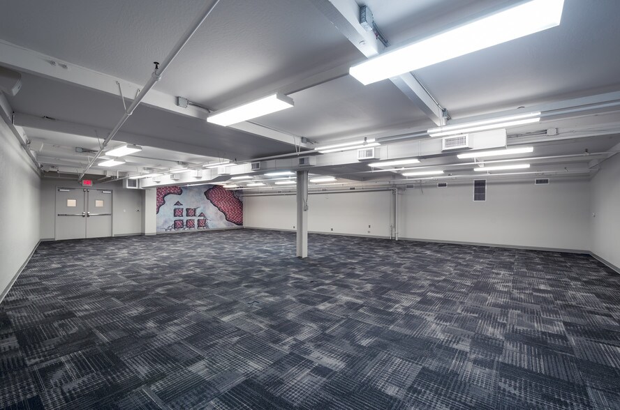 More Photos Of 901 Shasta St, Redwood City Warehouse For Lease