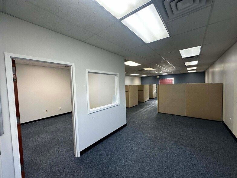 More Photos Of 8830 Reading Rd, Cincinnati Office For Lease