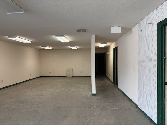 More Photos Of 1600 S Main St, Mcalester Service For Lease