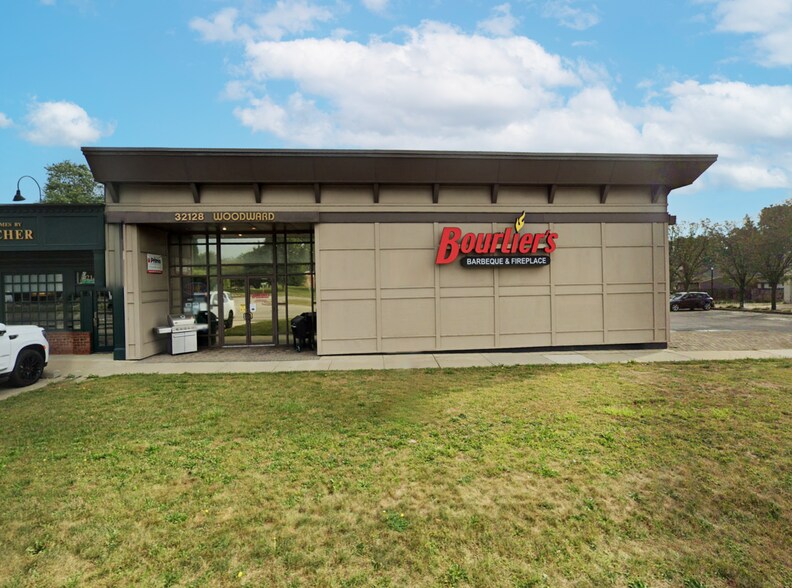 Primary Photo Of 32128 Woodward Ave, Royal Oak General Retail For Sale