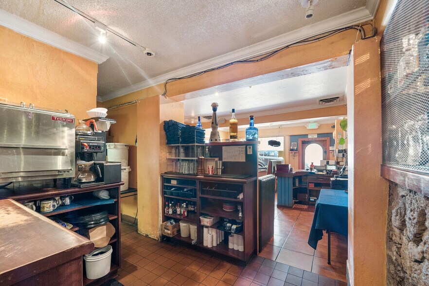 More Photos Of 2009 Bridgeway, Sausalito Restaurant For Lease