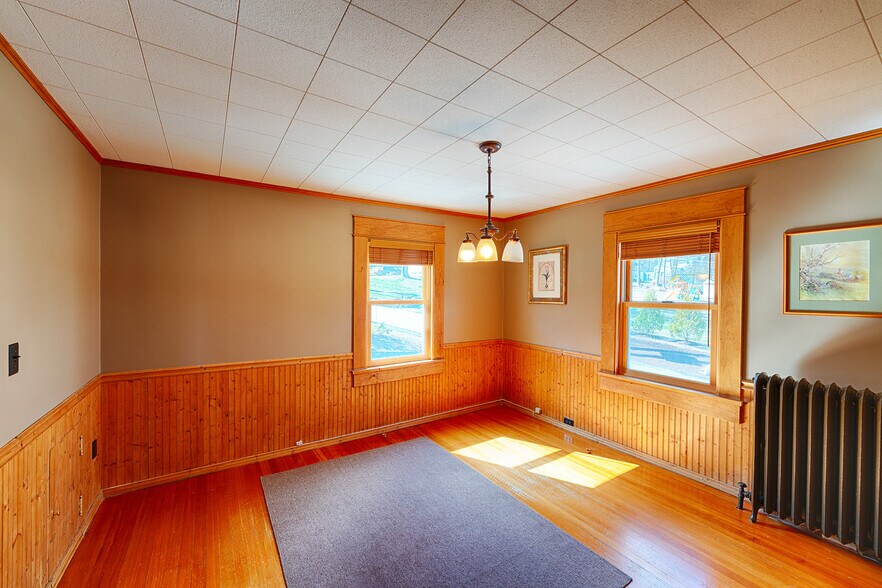 More Photos Of 105 Gleneida Ave, Carmel Office For Sale