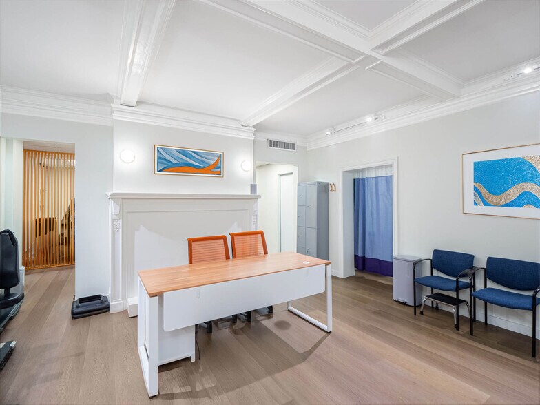 More Photos Of 901-903 Lexington Ave, New York Apartments For Sale