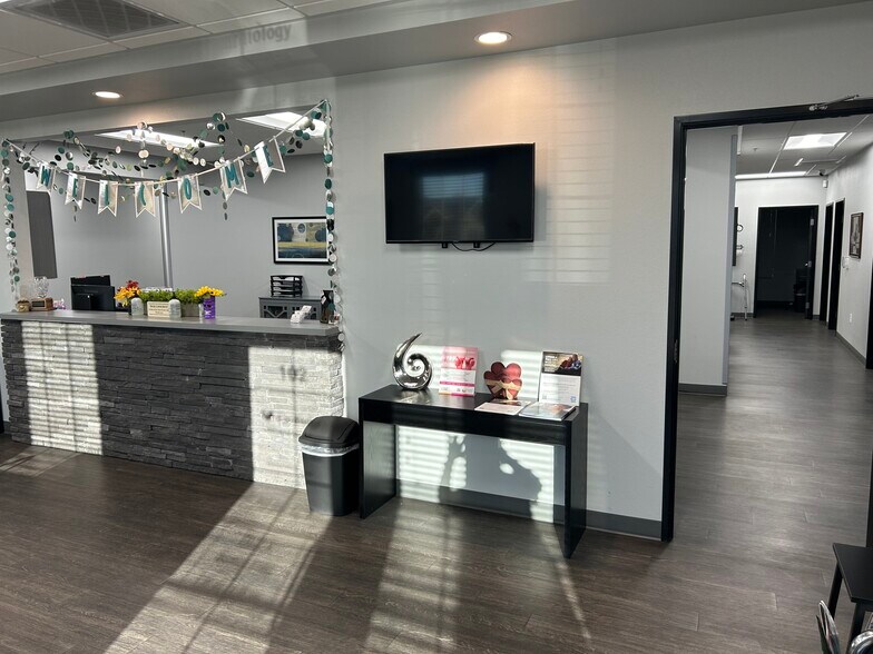 More Photos Of 7305 S Pecos Rd, Las Vegas Medical For Lease