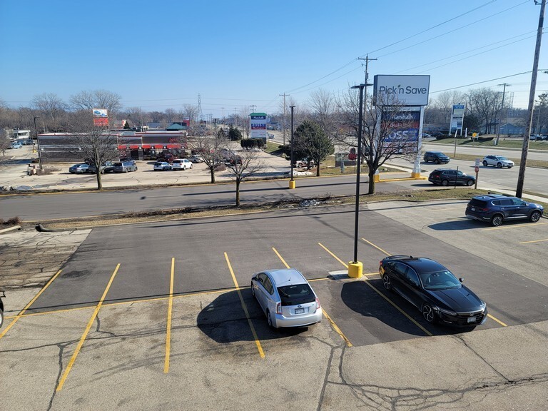 More Photos Of 5910-5960 75th St, Kenosha Unknown For Lease