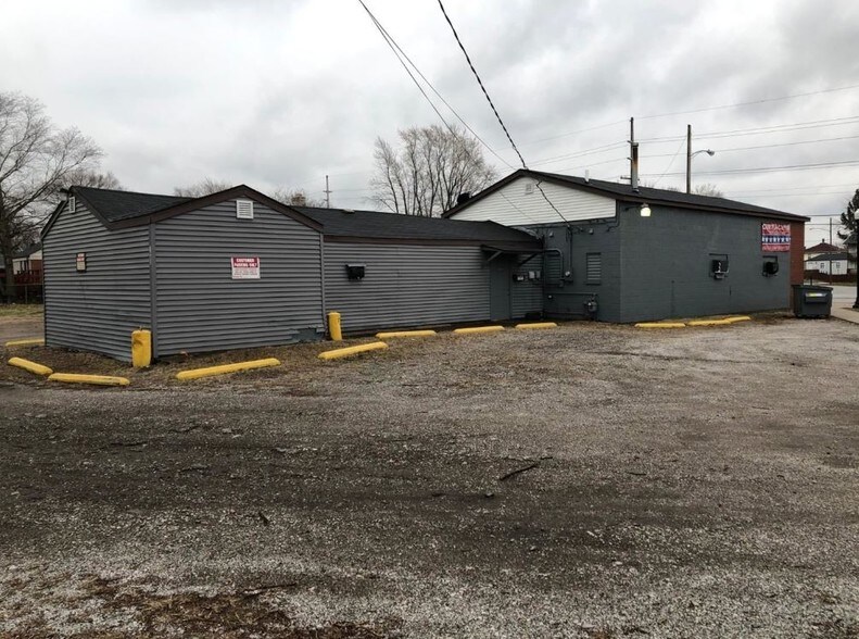 More Photos Of 1403 Michigan St, Hammond Bar For Sale