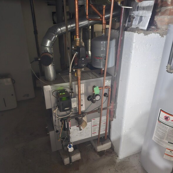 More Photos Of 6401-6405 Belair Rd, Baltimore Storefront Retail Office For Sale