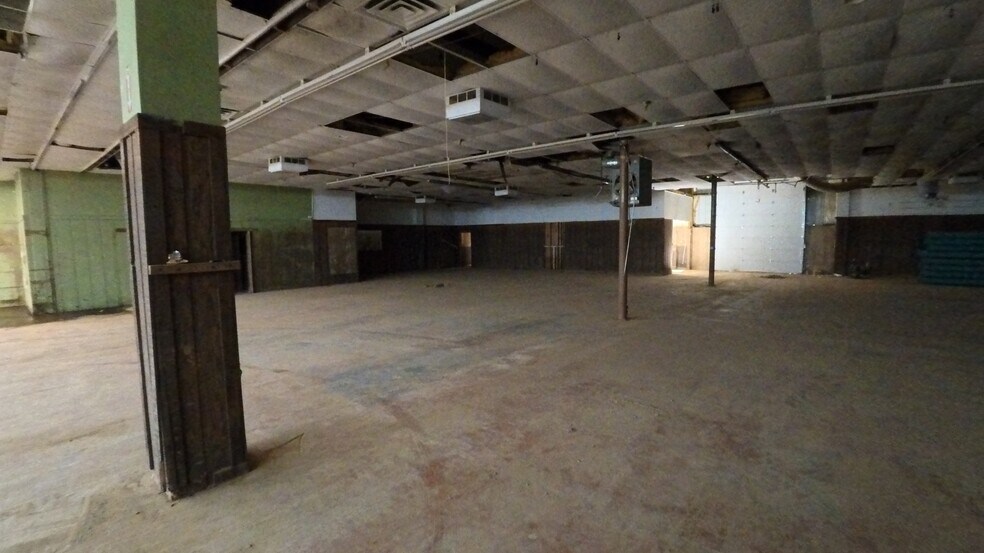 More Photos Of 5800 Midland Blvd, Fort Smith Sports And Entertainment For Lease