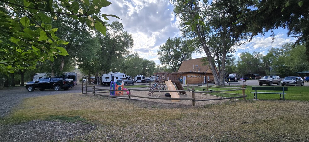 More Photos Of 204 US Highway 20 S, Thermopolis Manufactured Housing Mobile Home Park For Sale