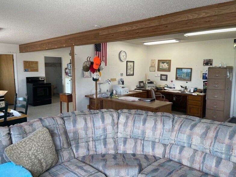 More Photos Of 2504 Hwy 82, Gainesville Auto Repair For Sale