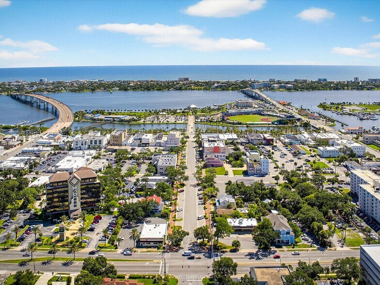 More Photos Of 219 Magnolia Ave, Daytona Beach Storefront Retail Residential For Sale