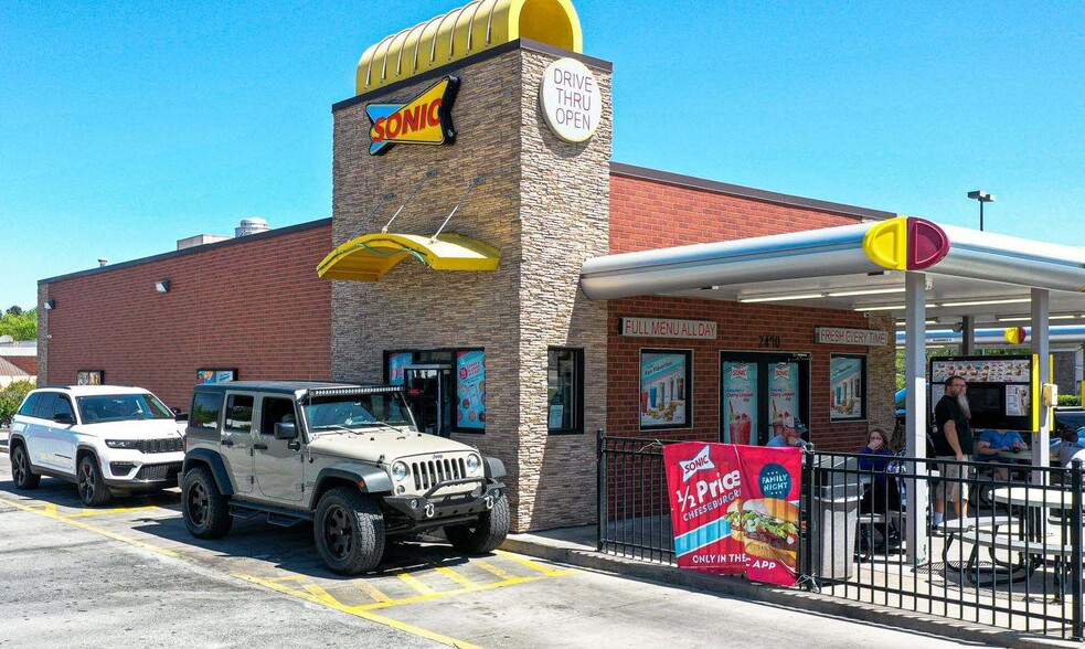 Primary Photo Of 2470 Shorter Ave NW, Rome Fast Food For Sale