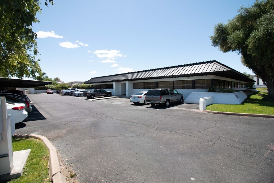 More Photos Of 3337 N Miller Rd, Scottsdale Medical For Lease