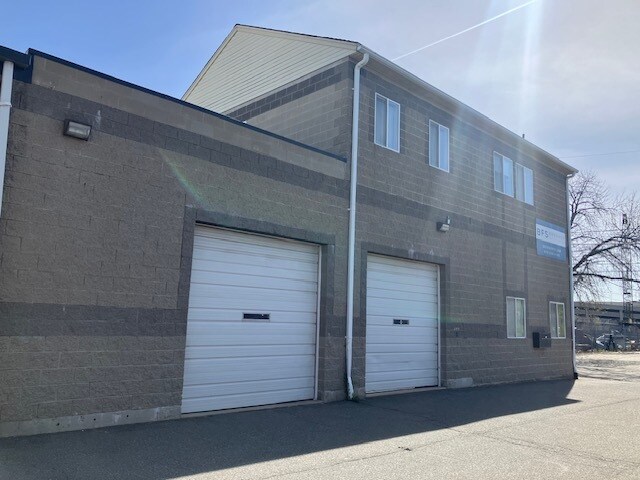 More Photos Of 7 Franklin St, Salem Warehouse For Lease