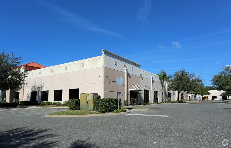More Photos Of 9304-9332 Camden Field Pky, Riverview Light Distribution For Lease