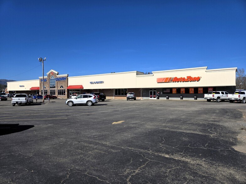 More Photos Of 150 Main st, Mountain City General Retail For Sale