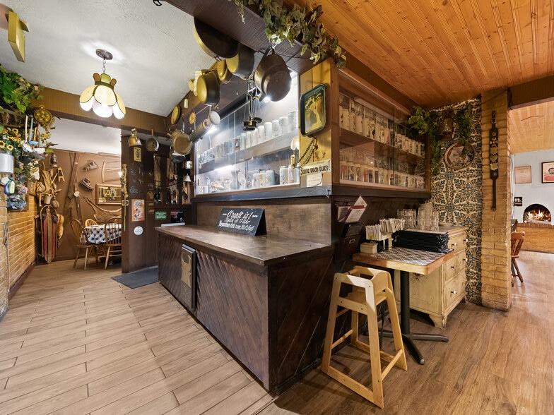 More Photos Of 3016 E Commercial Blvd, Fort Lauderdale Restaurant For Sale