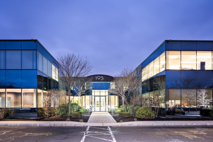 Primary Photo Of 195 Route 9 S, Manalapan Township Office For Lease