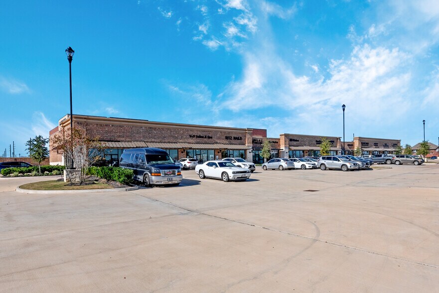 More Photos Of 4821 Lj Pky, Sugar Land Storefront For Lease