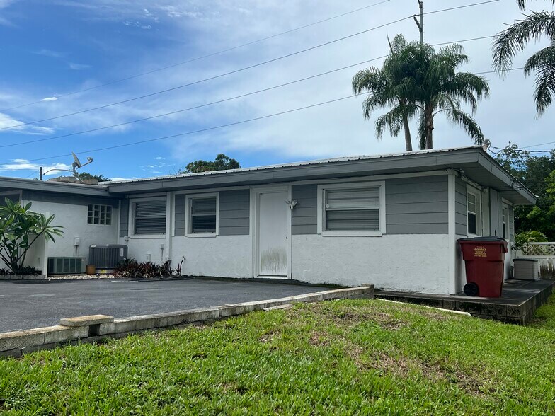 More Photos Of 2424 Sunset Point Rd, Clearwater Medical For Lease