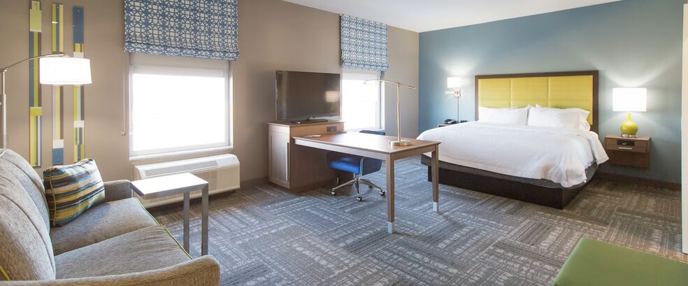 More Photos Of 915 Ada Webb Dr, Stroud Hotel For Sale