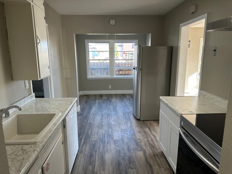 More Photos Of 131 E Pueblo St, Reno Office For Sale