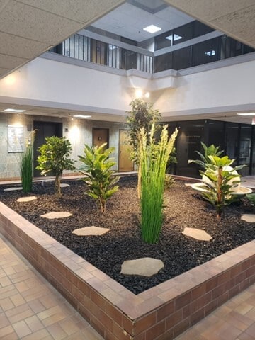 More Photos Of 2717 N Grandview Blvd, Waukesha Office For Lease