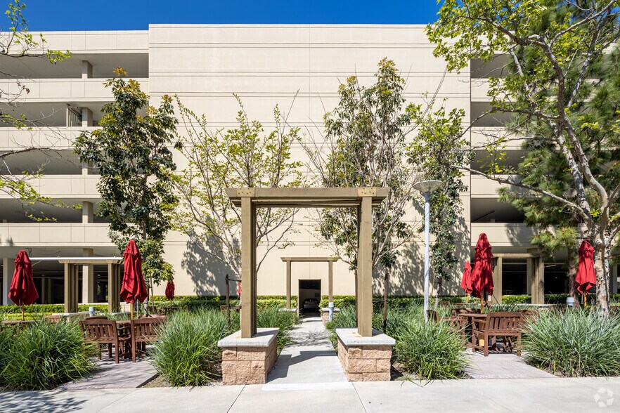 More Photos Of 130 Vantis Dr, Aliso Viejo Office For Lease