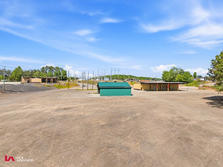 More Photos Of 1364 Candler Rd, Gainesville Truck Terminal For Lease